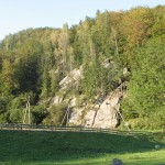 Скеля Лекечі - вигляд з дороги